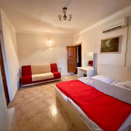 Nino And Ali Apartment Batumi Ngoại thất bức ảnh